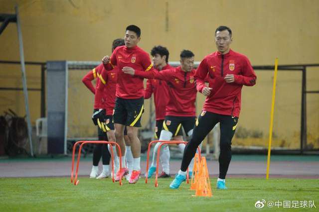 王多鱼打扑克高清视频
