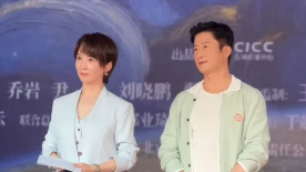 街边的美人图